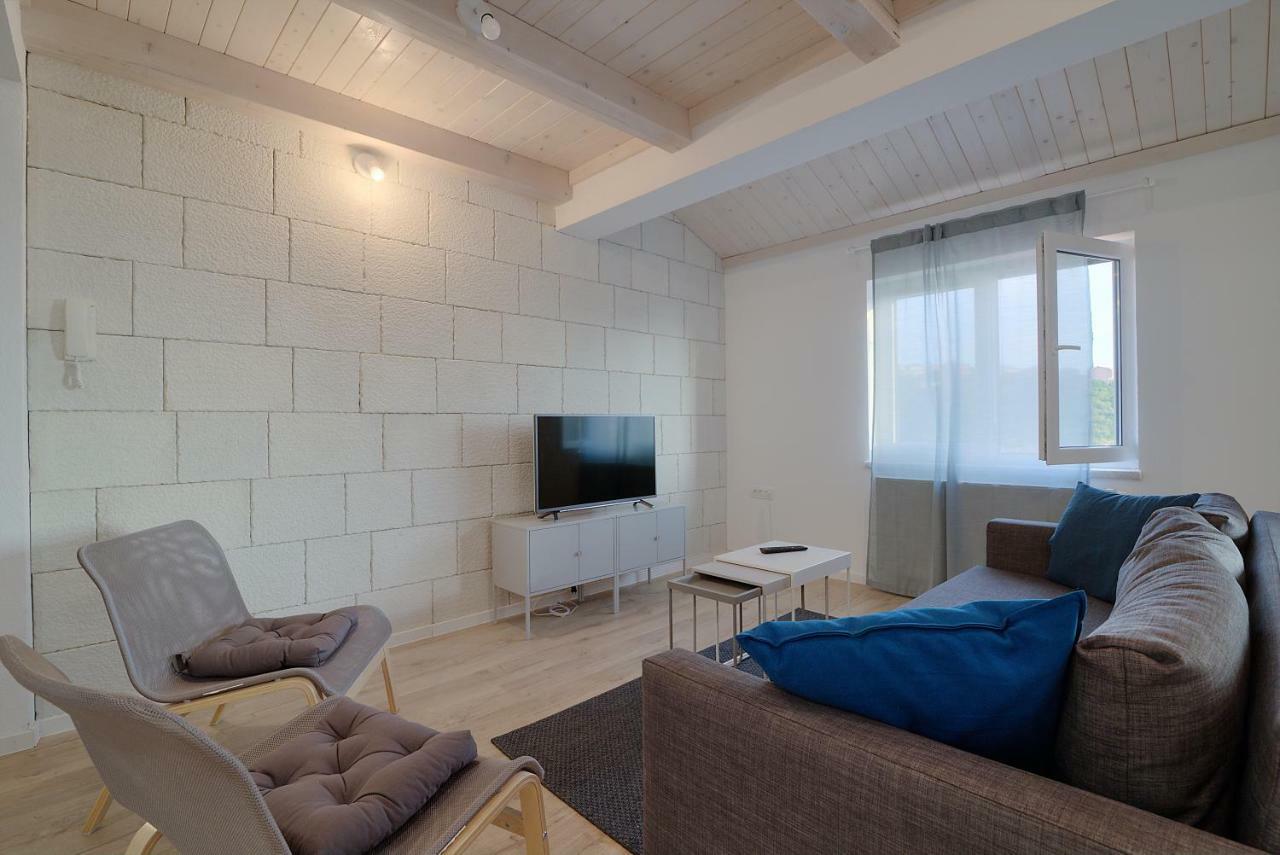 Apartment Kuk Senj  Buitenkant foto