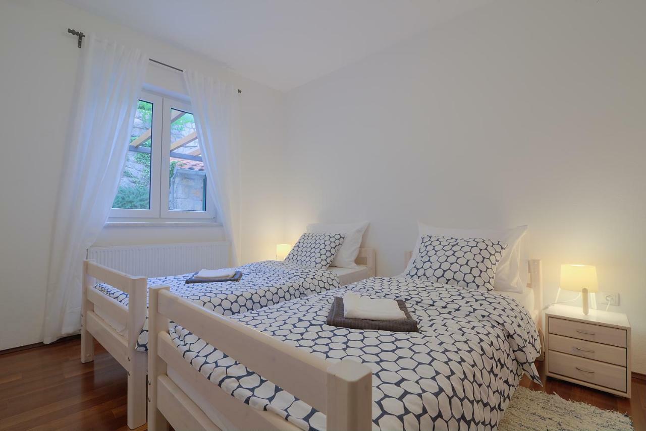 Apartment Kuk Senj  Buitenkant foto