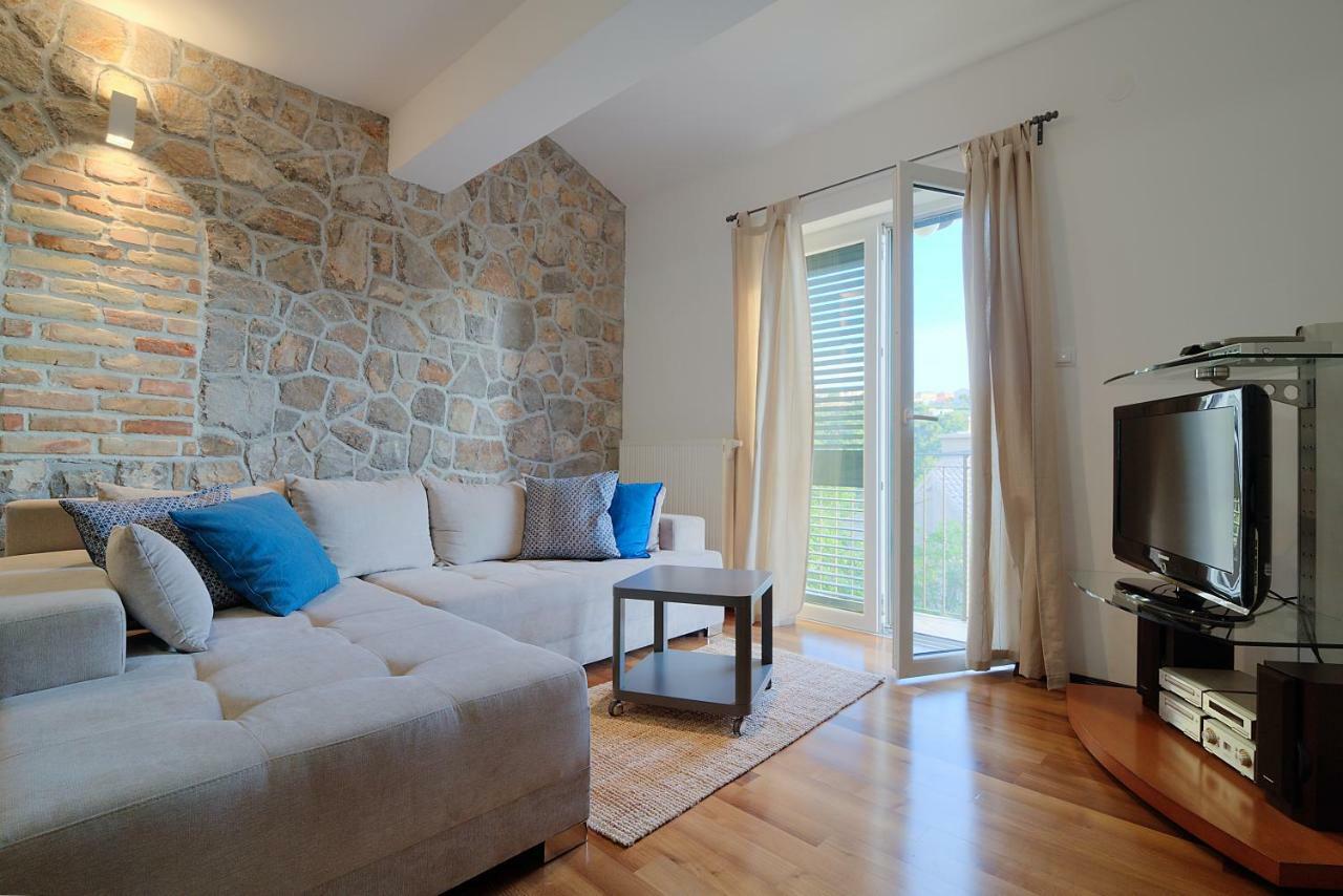 Apartment Kuk Senj  Buitenkant foto
