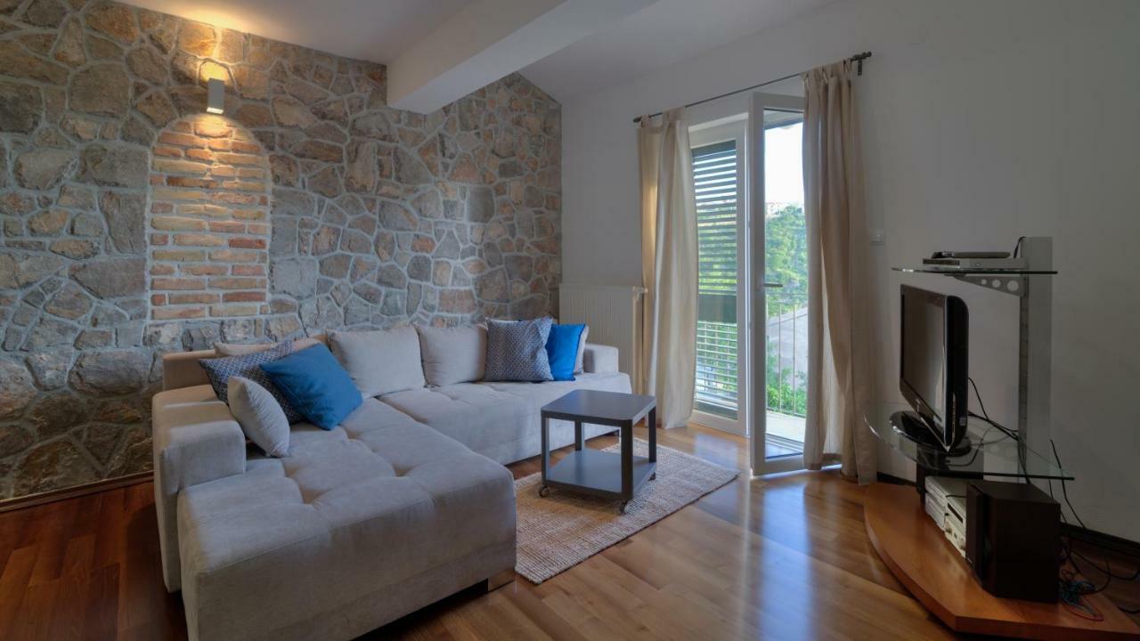 Apartment Kuk Senj  Buitenkant foto